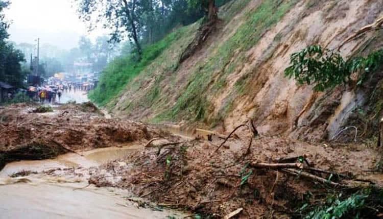 কক্সবাজার-বান্দরবানে পাহাড় ধসে ৬ জনের মৃত্যু