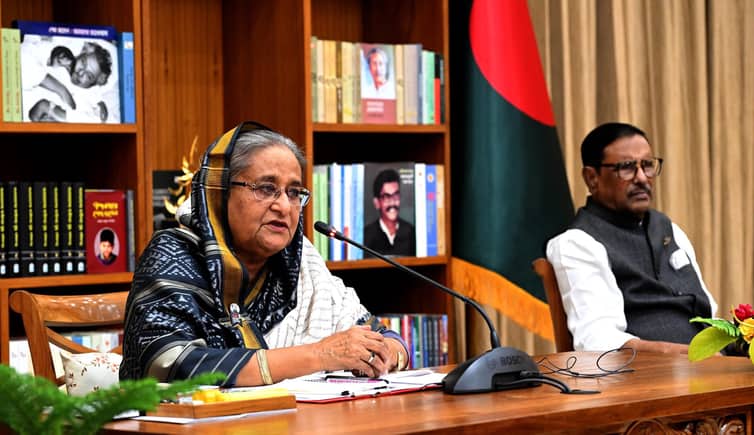 বিএনপি দেশের গণতন্ত্র ধ্বংস করতে নেমেছে