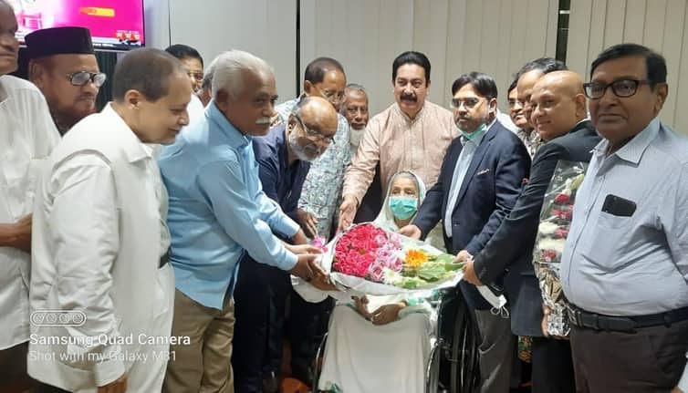 থাইল্যান্ড থেকে দেশে ফিরলেন বিরোধীদলীয় নেতা রওশন এরশাদ