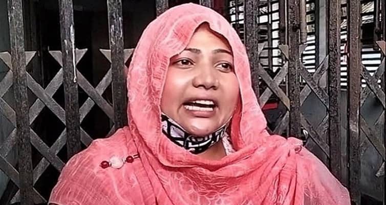 ৬ টি বিয়ের পরও নিজেকে কুমারী লিখিয়েছেন রোকসানা রোকসানা