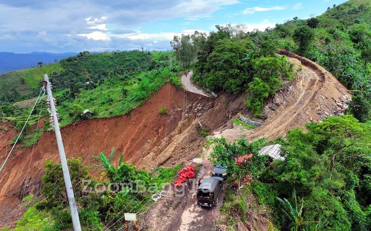 বন্যায় বিধ্বস্ত বান্দরবানের গল্প শোনালেন প্রকৌশলী আমির হোসেন