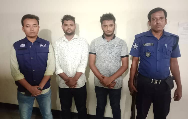 আশুলিয়ায় ব্যবসায়ীকে কুপিয়ে জখম, গ্রেপ্তার ২
