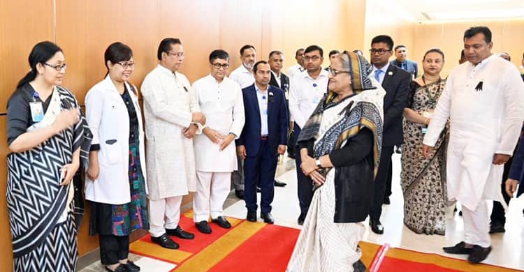 ব্রিকস সম্মেলনে যোগ দিতে দ. আফ্রিকার পথে প্রধানমন্ত্রী