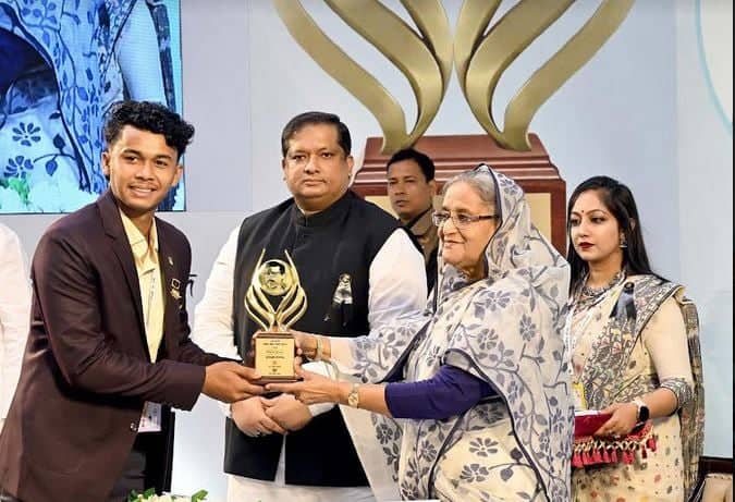 শেখ কামাল জাতীয় ক্রীড়া পরিষদ পুরস্কার দিলেন প্রধানমন্ত্রী