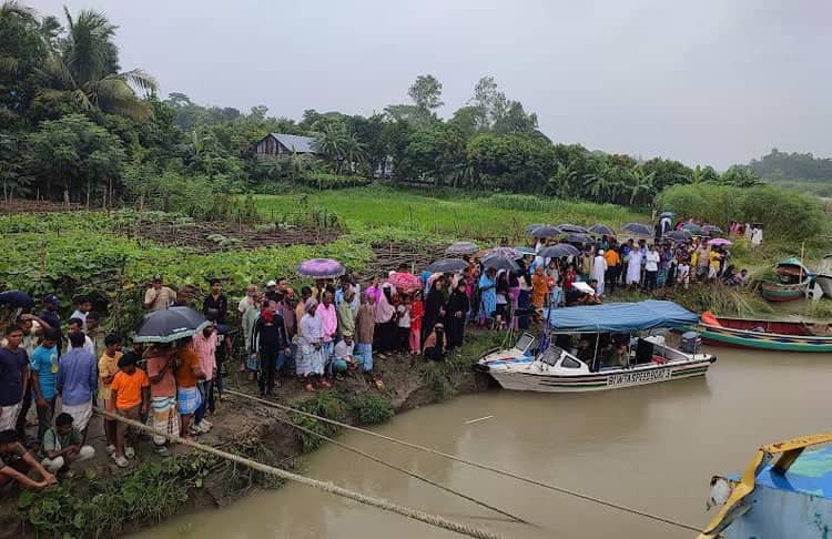 মুন্সিগঞ্জে ট্রলারডুবি, নিখোঁজ ৫
