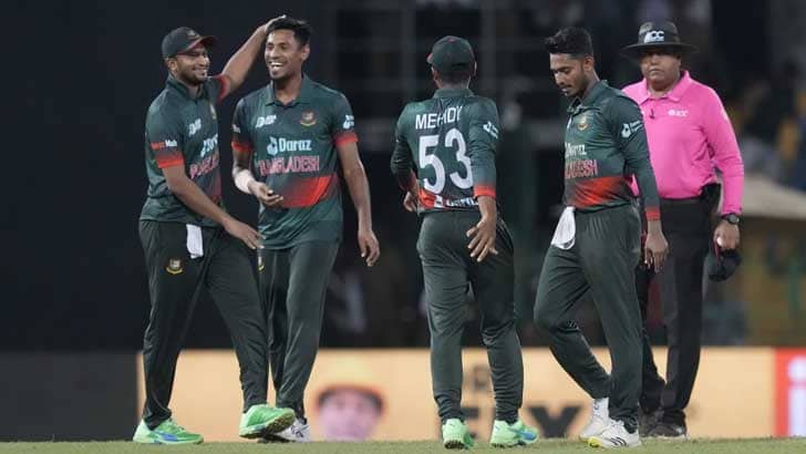 ‘রাত ৩টায়ও ডেথ বোলিং করতে পারবে মোস্তাফিজ’
