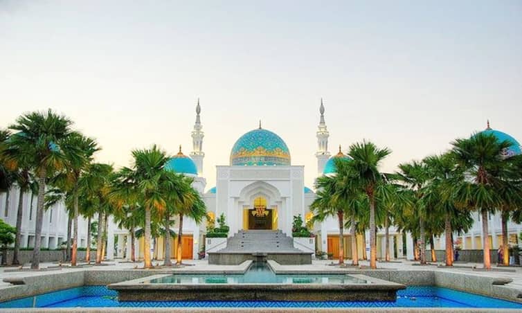 হাদিসের ভাষায় নবীজির উম্মত নয় যারা