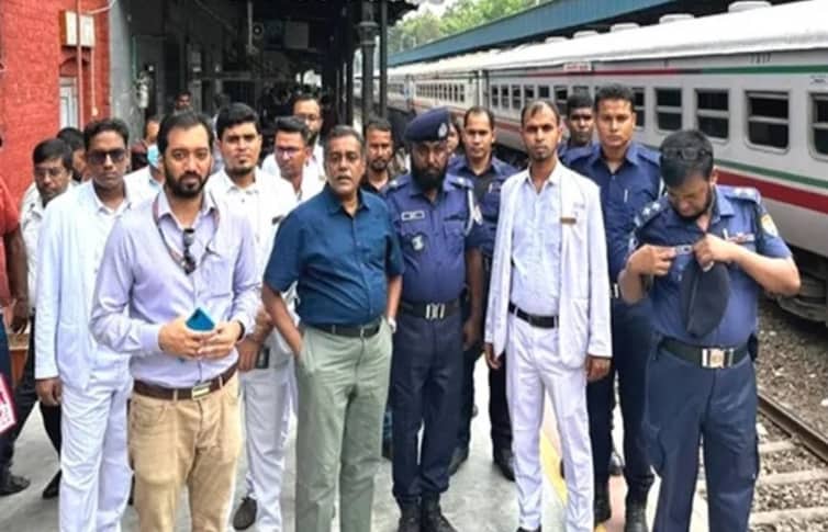 বিনা টিকেটে ভ্রমণ করে ১০ দিন জেলে থাকতে হবে ২৩ যাত্রীকে