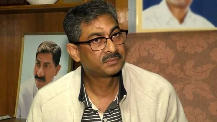 গভীর রাতে বাসার দরজা ভেঙে বিএনপি নেতা এ্যানিকে নিয়ে গেল পুলিশ