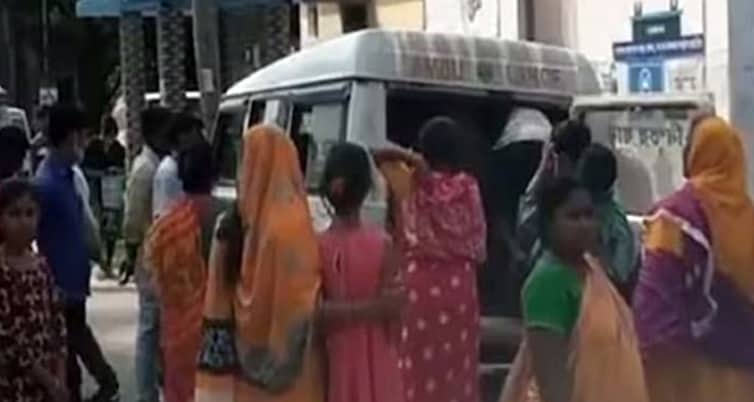 স্বামী ধূমপান করে ঘরে ফেরায় নববধূর কাণ্ড নববধূর কাণ্ড