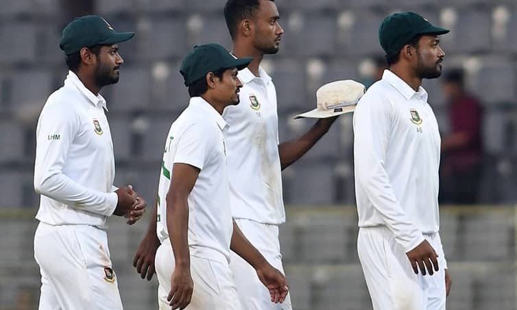 শেষ বিকালের স্বস্তিতে দিন পার করল বাংলাদেশ বাংলাদেশ উইকেট