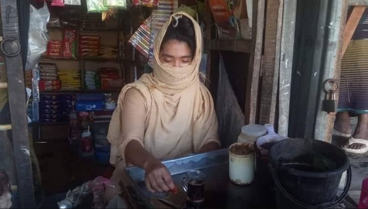 চা বিক্রি করে এইচএসসি পরীক্ষায় জিপিএ-৫ পেল পারভীন