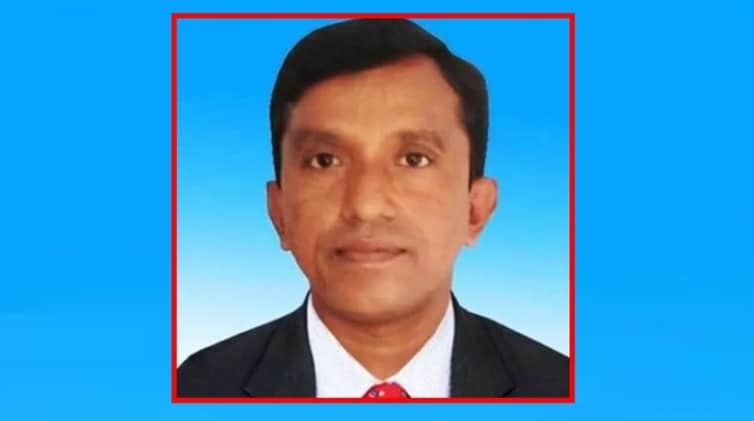 নবম শ্রেণীর ছাত্রীকে নিয়ে উধাও প্রধান শিক্ষক
