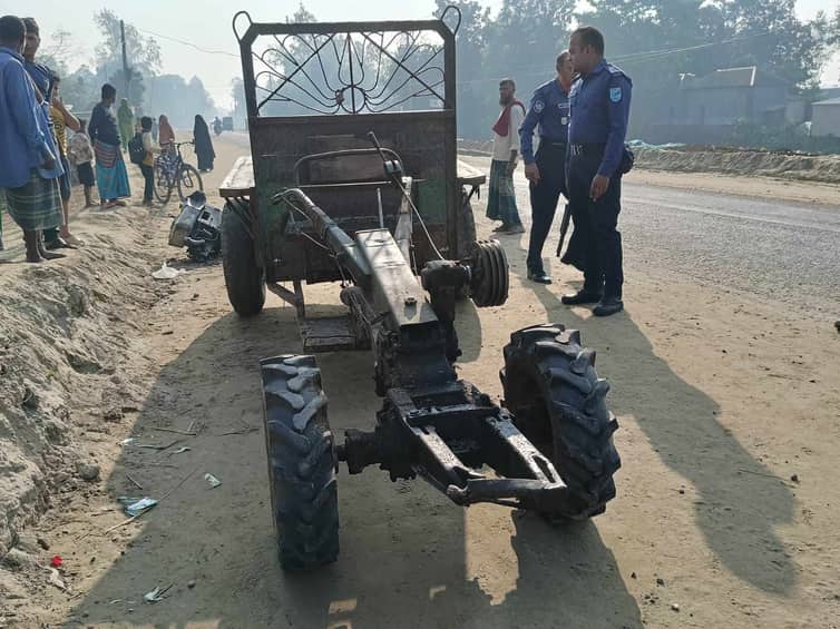 অবৈধ ট্রলির চাপায় মোটরসাইকেল চালকের মৃত্যু