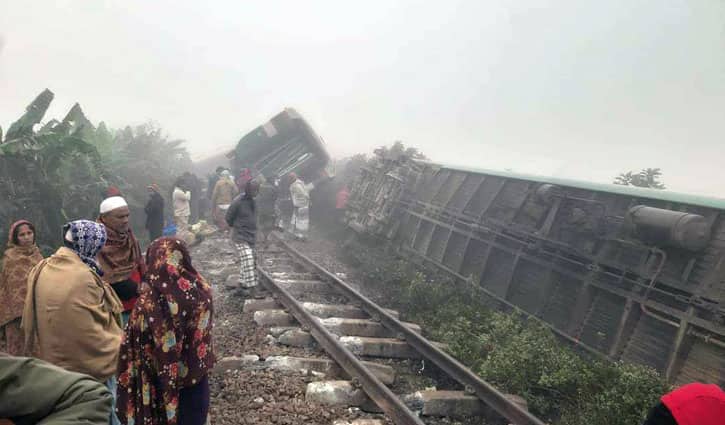 নাশকতার উদ্দেশ্যে রেললাইন কেটে রাখা হয়: জেলা প্রশাসক নাশকতার উদ্দেশ্যে রেললাইন কেটে রাখা হয়: জেলা প্রশাসক
