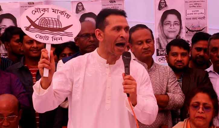 সোহেল তাজ ভোটের মাঠে বোনের প্রচরণায় সোহেল তাজ ভোটের মাঠে বোনের প্রচরণায়