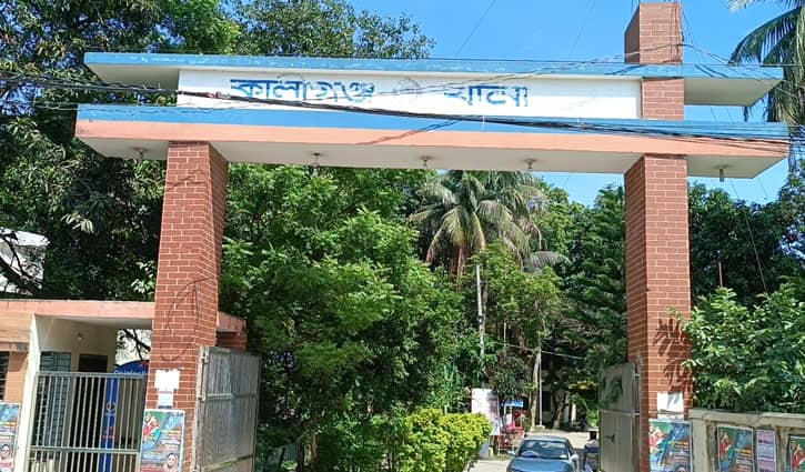 থার্টি ফাস্ট নাইটের আয়োজন করতে গিয়ে বিদ্যুৎস্পৃষ্টে কিশোরের মৃত্যু থার্টি ফাস্ট নাইটের আয়োজন করতে গিয়ে বিদ্যুৎস্পৃষ্টে কিশোরের মৃত্যু