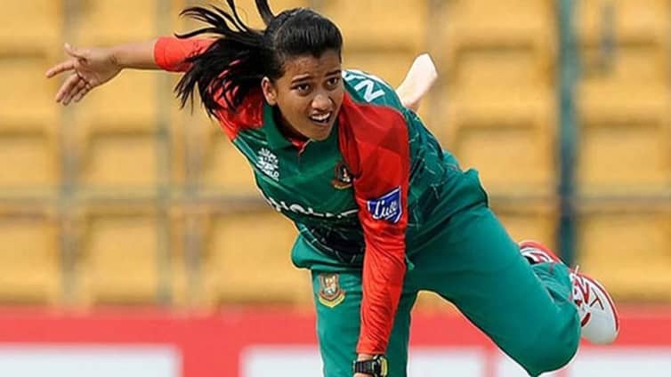 আইসিসির বর্ষসেরা একাদশে স্থান পেলেন স্পিনার নাহিদা আক্তার নাহিদা আক্তার