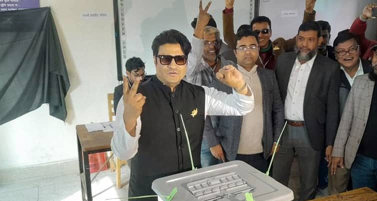 ইতিহাস সৃষ্টি করতে চলেছেন ফেরদৌস ফেরদেৌস