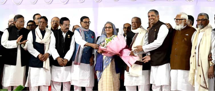 রাজনীতিতে টিকে থাকতে বিদেশী প্রভুদের পরামর্শে কাজ হবে না