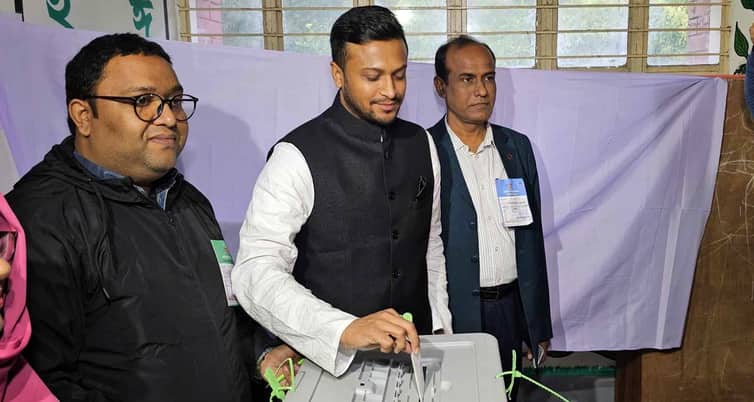 মাগুরা-১ : বিপুল ভোটের ব্যবধানে এগিয়ে আছেন যে প্রার্থী Sakib