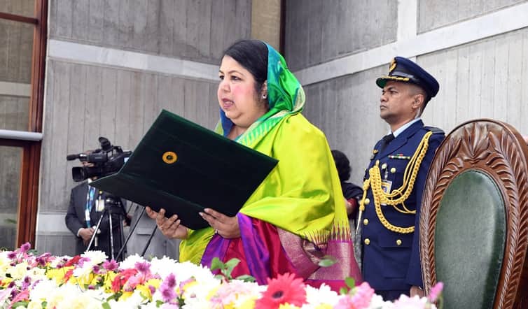 নবনির্বাচিত সংসদ সদস্যদের শপথ গ্রহণ সম্পন্ন