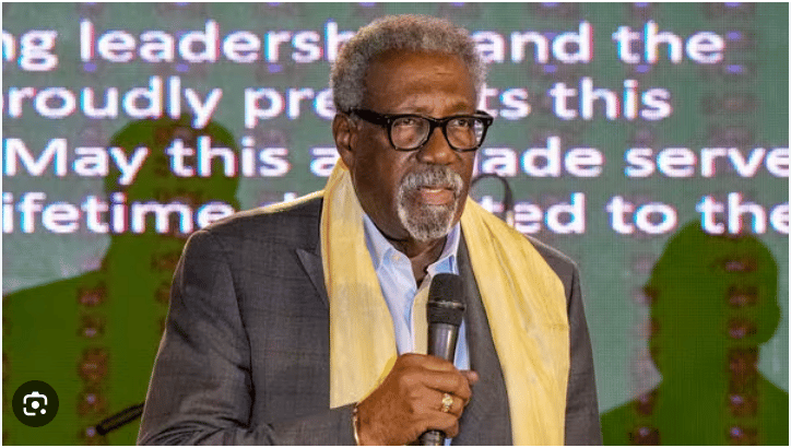 ‘এটা কি আলু’— রসগোল্লা দেখে বললেন বিশ্বকাপজয়ী অধিনায়ক ক্লাইভ লয়েড