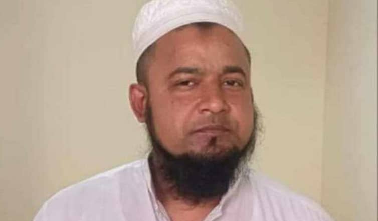 মাদ্রাসা শিক্ষক