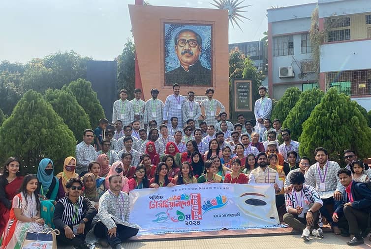 ভিক্টোরিয়া কলেজ থিয়েটারের পুনর্মিলনী অনুষ্ঠিত