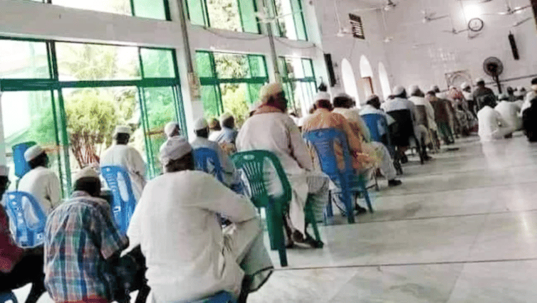 চেয়ারে বসে নামাজ পড়লে কি আদায় হয়? Prayer sitting on a chair