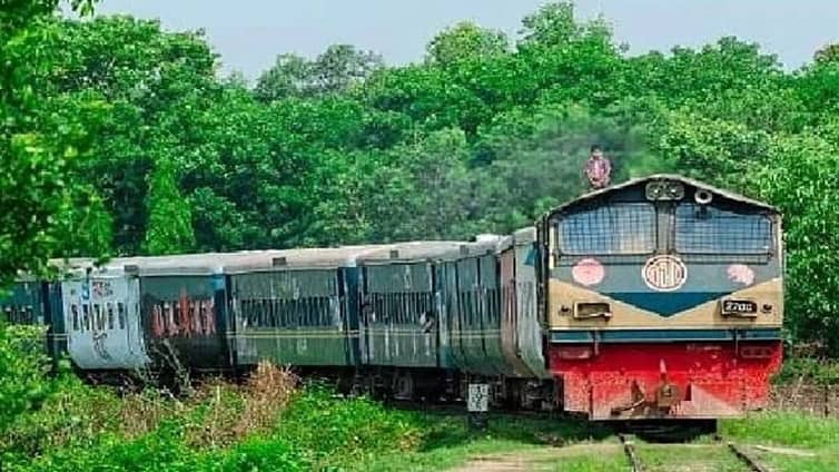 চবি শাটলে কাটা পড়ে প্রাণ গেল কলেজছাত্র ইরফানের