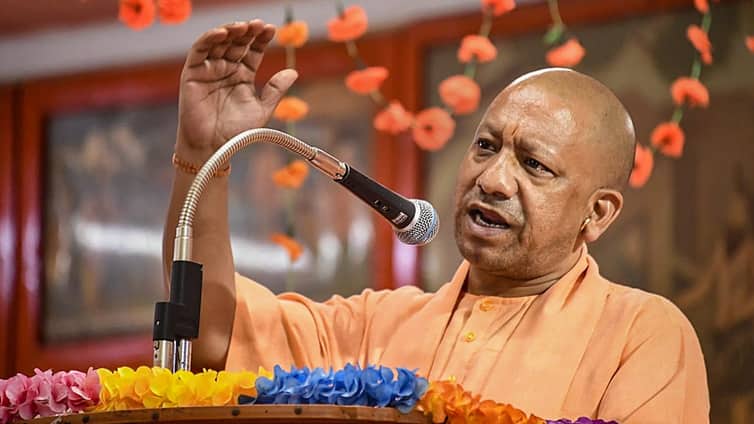 ঈদের নামাজ যেন রাস্তায় না আসে, যোগী আদিত্যনাথের নির্দেশনা