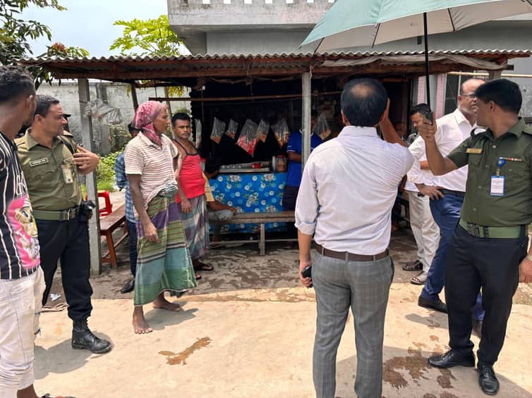 কালীগঞ্জে বাসস্ট্যান্ড প্রশাসনের উচ্ছেদের পর ফের দখল (3)