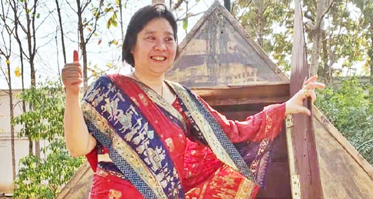 ভারতে ভক্তদের মল খাইয়ে সিঙ্গাপুরের দেবতার আয় ৪৪ কোটি india