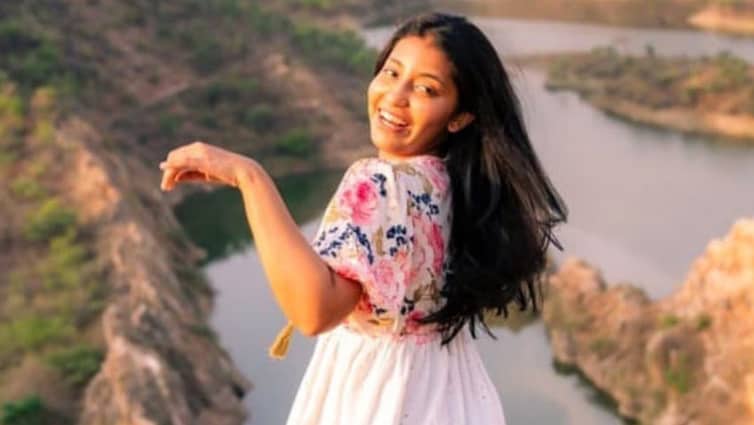 ভিডিও বানাতে গিয়ে নারী ইনফ্লুয়েন্সারের মৃত্যু নারী ইনফ্লুয়েন্সারের মৃত্যু