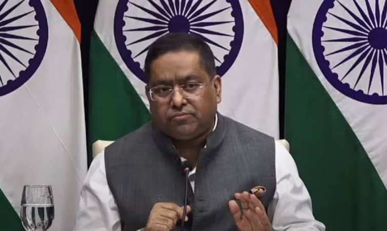 হাসিনাকে ফেরতের প্রশ্ন কল্পনাপ্রসূত: নয়াদিল্লি