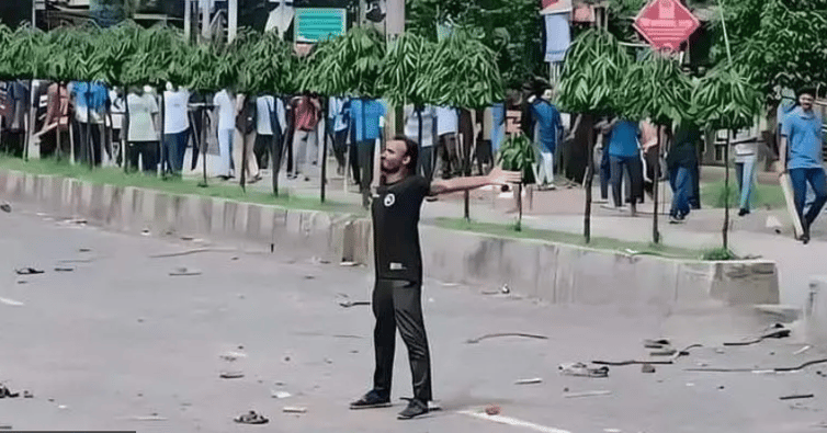 আবু সাঈদের মৃত্যুর ঘটনায় দুই পুলিশ সদস্য সাময়িক বরখাস্ত