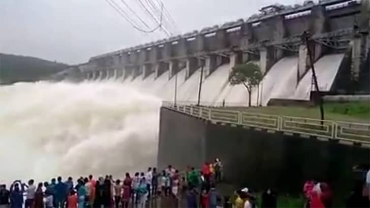 এবার ফারাক্কার ১০৯ গেট খুলে দিলো ভারত ফারাক্কা