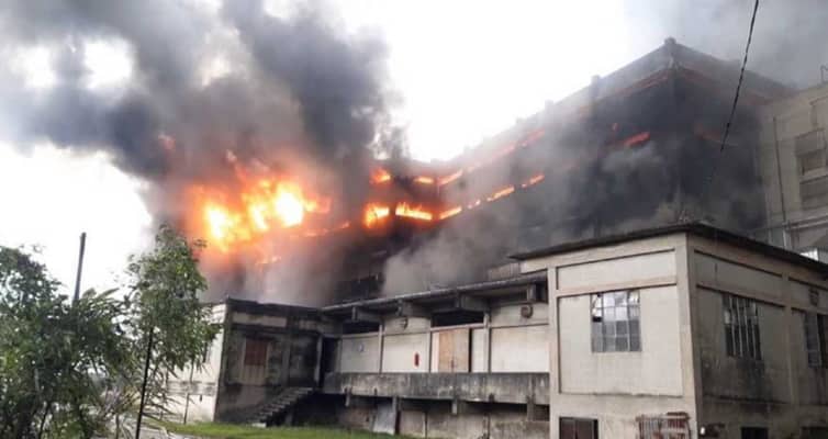 ১৭ ঘণ্টায়ও নিয়ন্ত্রণে আসেনি গাজী টায়ার কারখানার আগুন, নিখোঁজ ১৮৭ নারায়ণগঞ্জের রূপগঞ্জ