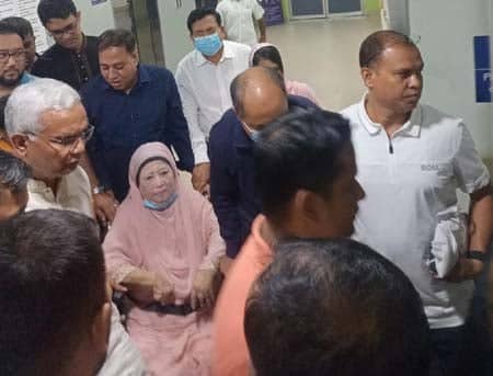 হাসপাতাল থেকে বাসায় ফিরেছেন বেগম খালেদা জিয়া