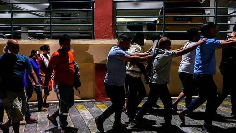 মালয়েশিয়ায় বাংলাদেশিসহ ১১৪ অভিবাসী আটক malaysia