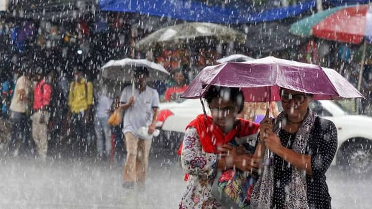 দেশের ৬ বিভাগে অতি ভারী বৃষ্টির আভাস, পাহাড়ধসের শঙ্কা ভারী বৃষ্টি