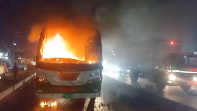 গাজীপুরে বাসচাপায় নারী নিহত, খবরে তিন বাসে আগুন
