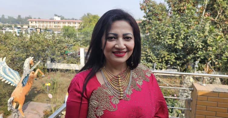 স্বামী লাবুর ‘সোনার খনি’ হেনরী, স্কুল শিক্ষক থেকে এমপি হয়ে দেখান চমক