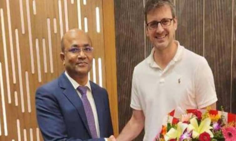 ঢাকায় পৌঁছেছেন যুক্তরাষ্ট্রের ৫ প্রতিনিধি