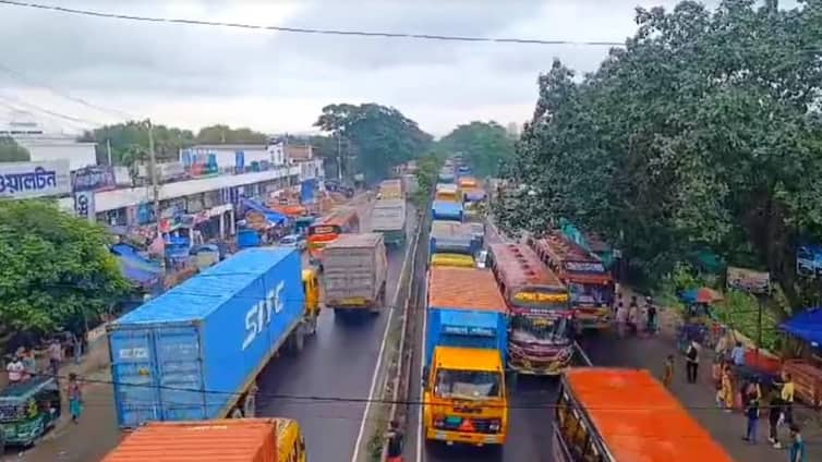 ঢাকা-চট্টগ্রাম মহাসড়কে ২৬ কিলোমিটারজুড়ে যানজট ঢাকা-চট্টগ্রাম মহাসড়ক
