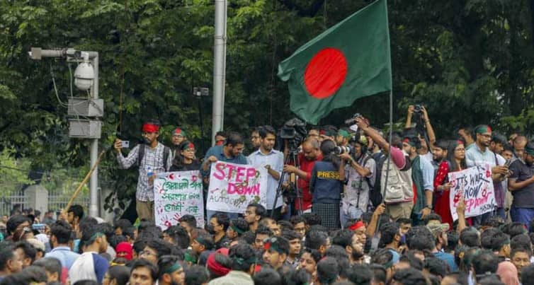 ঢাকার বাইরে গেলে বিশেষ নিরাপত্তা পাবেন সমন্বয়করা কেন্দ্রীয় সমন্বয়ক