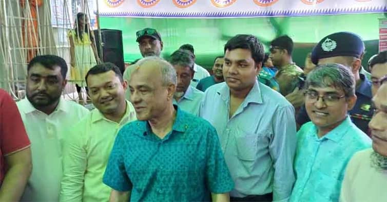 পূজায় প্রশাসন আন্তরিকভাবে দায়িত্ব পালন করছে: স্বরাষ্ট্র উপদেষ্টা লেফটেন্যান্ট জেনারেল (অব.) জাহাঙ্গীর আলম চৌধুরী
