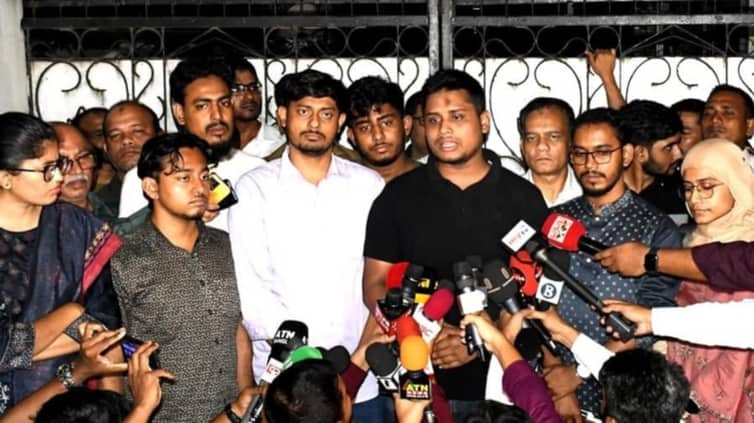 শিক্ষাপ্রতিষ্ঠানে নতুন কর্মসূচির আহ্বান হাসনাত আবদুল্লাহর Hasnat