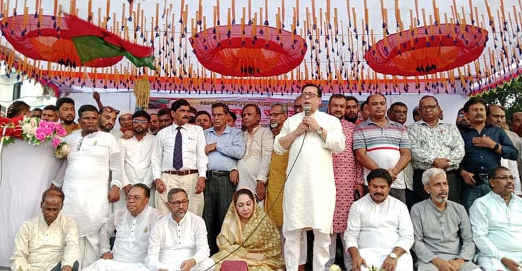 শেখ হাসিনার মাথা পালিয়ে গেলেও বডি রয়েছে দেশে: মাশুকুর রহমান